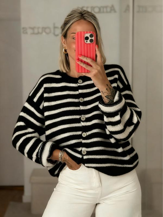 Gestreifter Cardigan im Retro-Stil