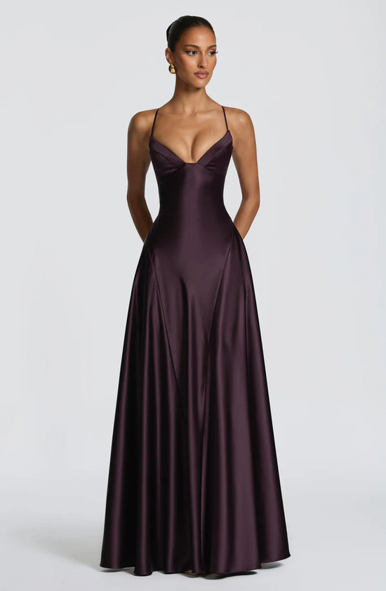 Asterin-Maxikleid mit schmalen Trägern und Schnürung am Rücken