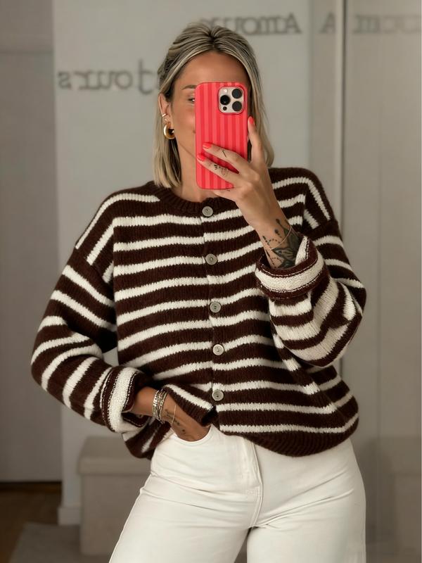 Gestreifter Cardigan im Retro-Stil